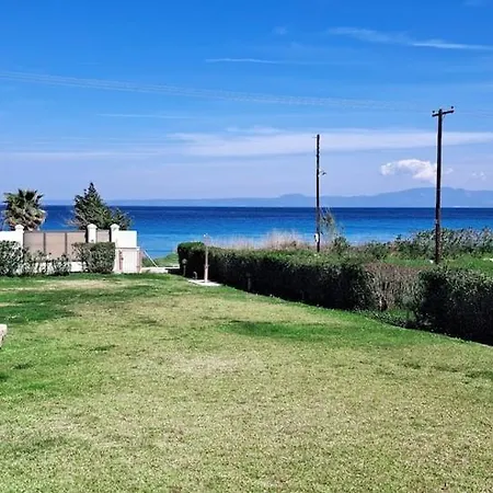 Seafront Family House * Polychrono