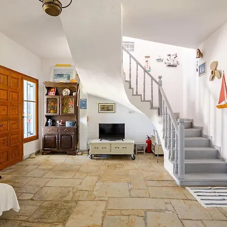 Seafront Family House Holiday home