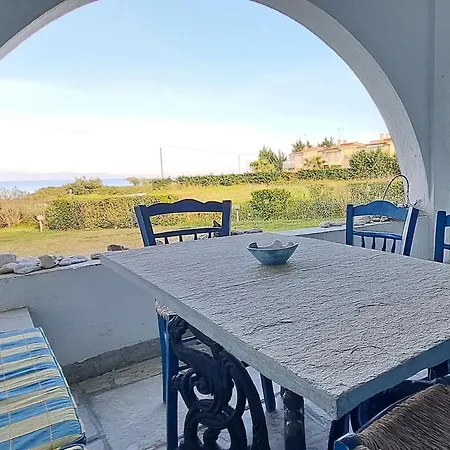 Seafront Family House Holiday home Polychrono
