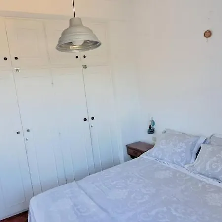 Seafront Family House Polychrono
