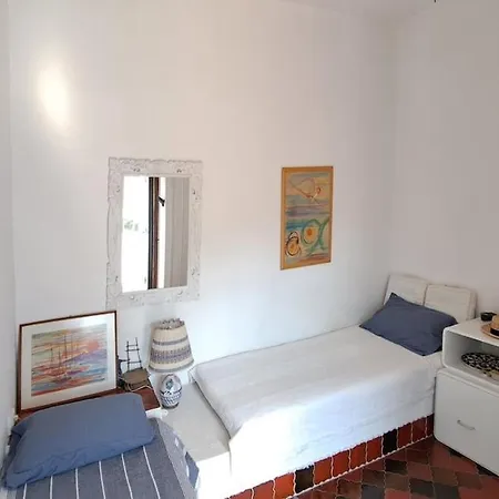 Seafront Family House * Polychrono